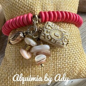 Alquimia Gold and Red Bracelet with Artisanal Charms